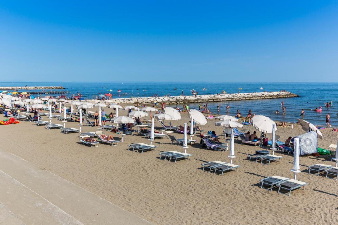 Betulle Lido Altanea Apartment Caorle Exterior photo